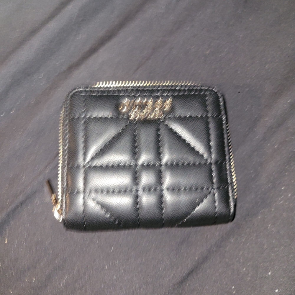 Guess wallet